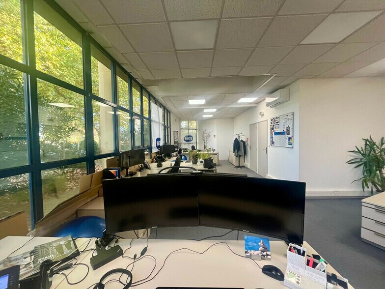 Bureau dans Avignon à vendre - Photo de l’immeuble – Image 3 sur 12