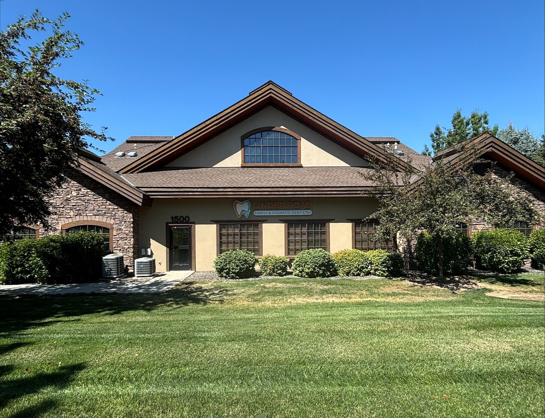 1500 W Cayuse Creek Dr, Meridian, ID à louer Photo de l’immeuble– Image 1 sur 8