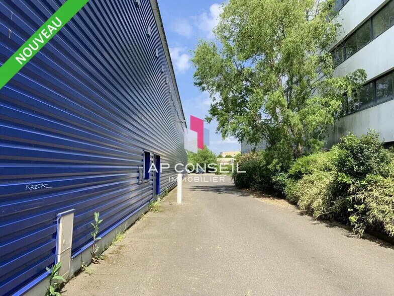 Local commercial dans Maurepas à louer - Photo de l’immeuble – Image 3 sur 6