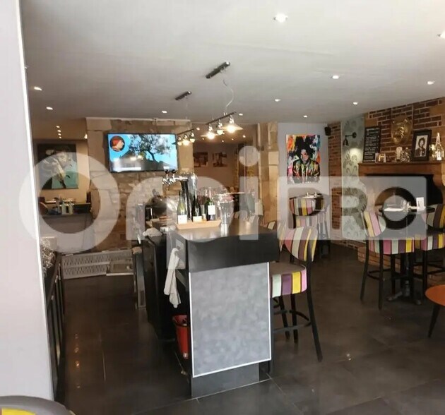 Local commercial dans Reims à louer - Photo de l’immeuble – Image 3 sur 4