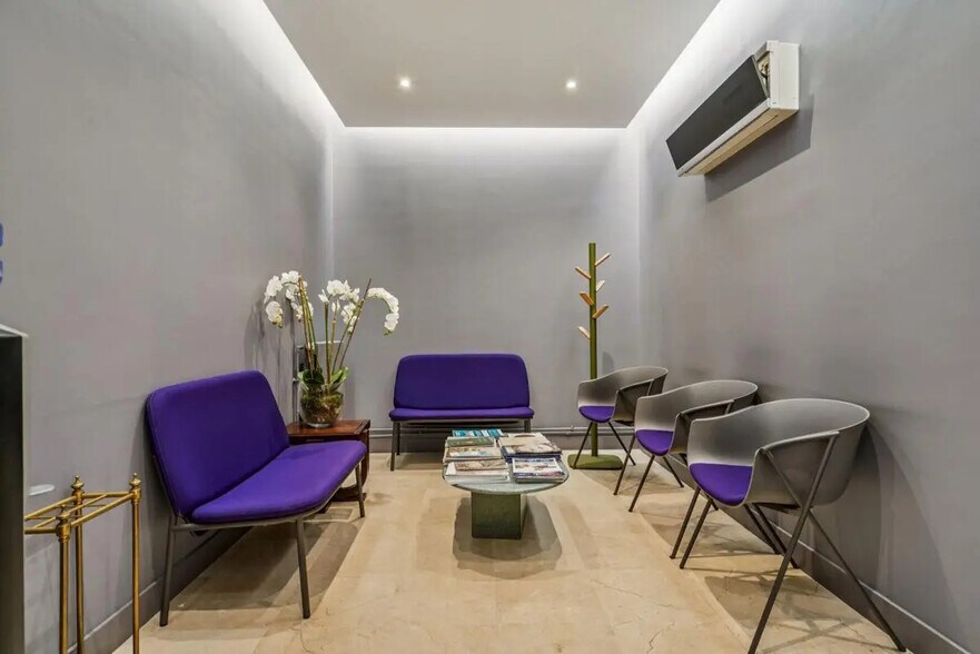 25 Rue Guillaume Tell, Paris à louer - Photo de l’immeuble – Image 2 sur 9