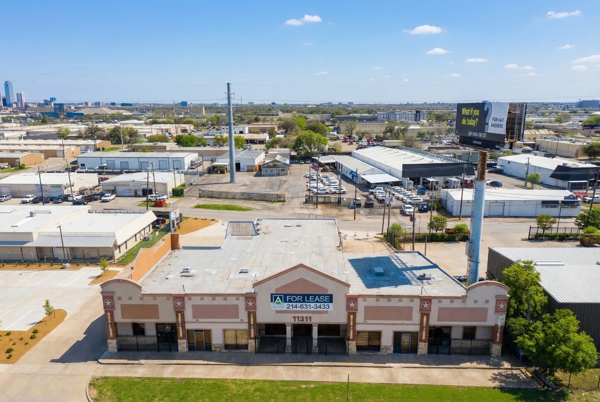 11311 N Stemmons Fwy, Dallas, TX à louer Photo principale– Image 1 sur 9