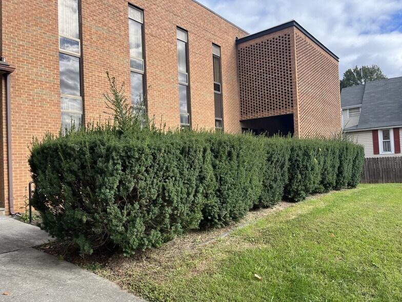 200 E Fudge St, Covington, VA à louer - Photo de l’immeuble – Image 3 sur 10