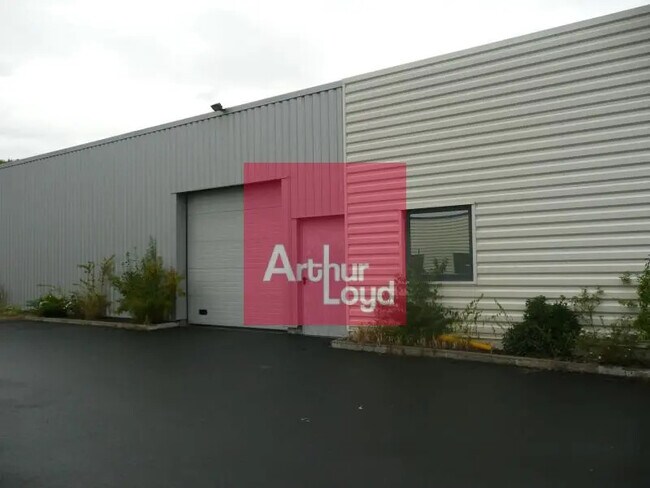Plus de détails pour Industriel/Logistique à louer