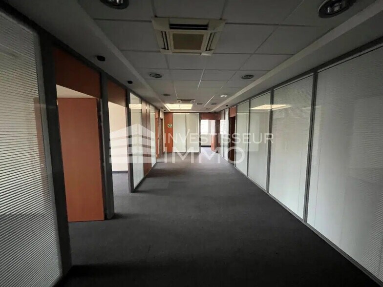 Bureau dans Torcy à louer - Photo intérieure – Image 3 sur 4