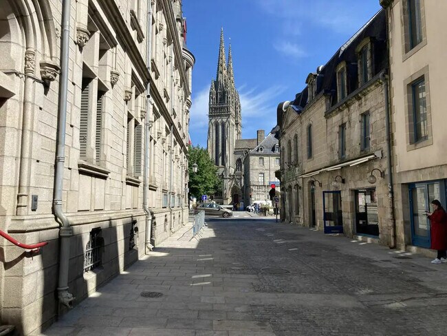 Plus de détails pour Local commercial à louer