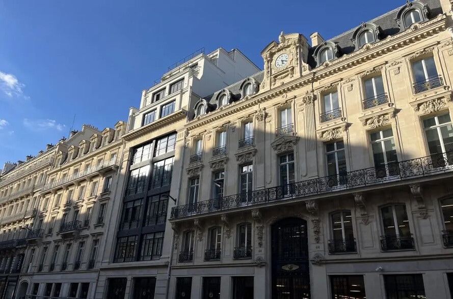 44-48 Rue De Châteaudun, Paris à louer - Photo de l’immeuble – Image 1 sur 9