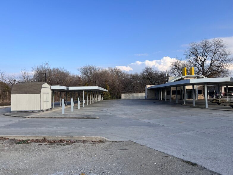 1304 Chico Hwy, Bridgeport, TX à vendre - Photo de l’immeuble – Image 2 sur 15