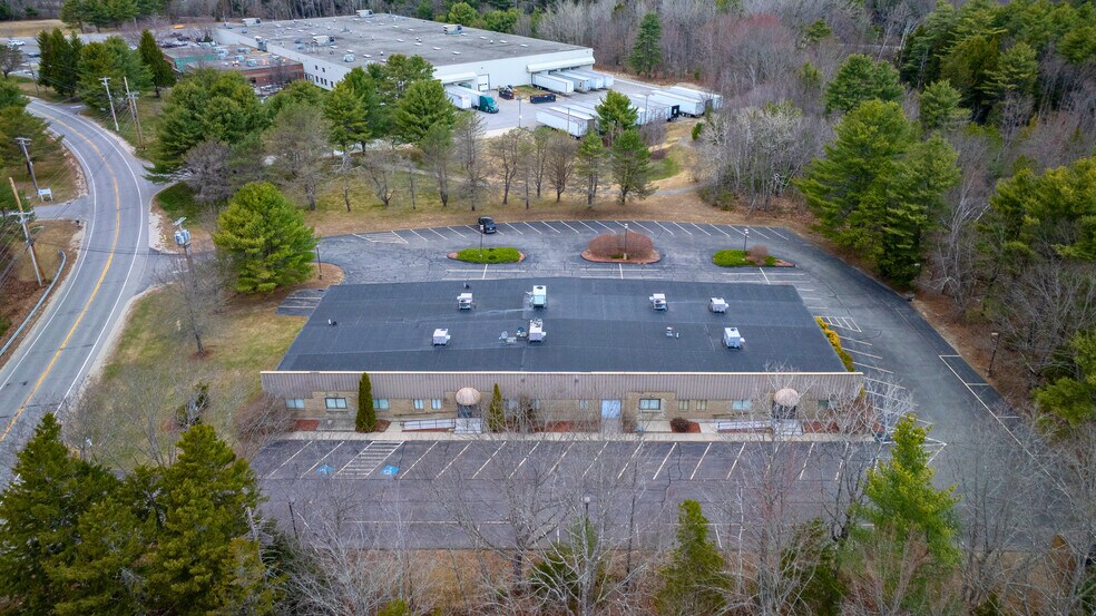 4 Industrial Pky, Brunswick, ME à louer - Photo de l’immeuble – Image 1 sur 92