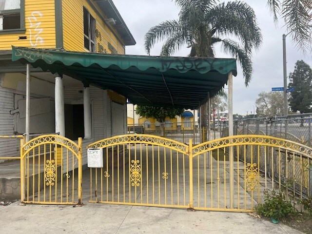 604 E Mission Blvd, Pomona, CA à vendre - Photo de l’immeuble – Image 3 sur 9
