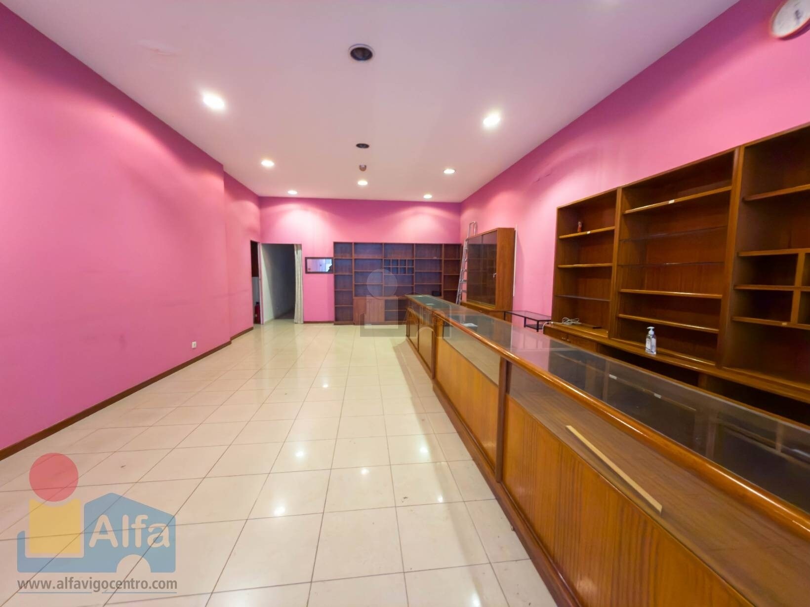 Local commercial dans Vigo, Pontevedra à louer Plan d’étage– Image 1 sur 3