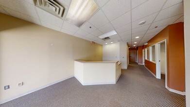 1300-1390 Eisenhower Pl, Ann Arbor, MI à louer Photo intérieure– Image 1 sur 4