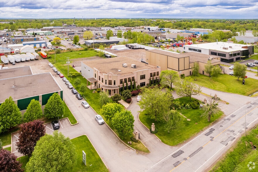 215 Av Liberté, Candiac, QC à vendre - Aérien – Image 2 sur 3