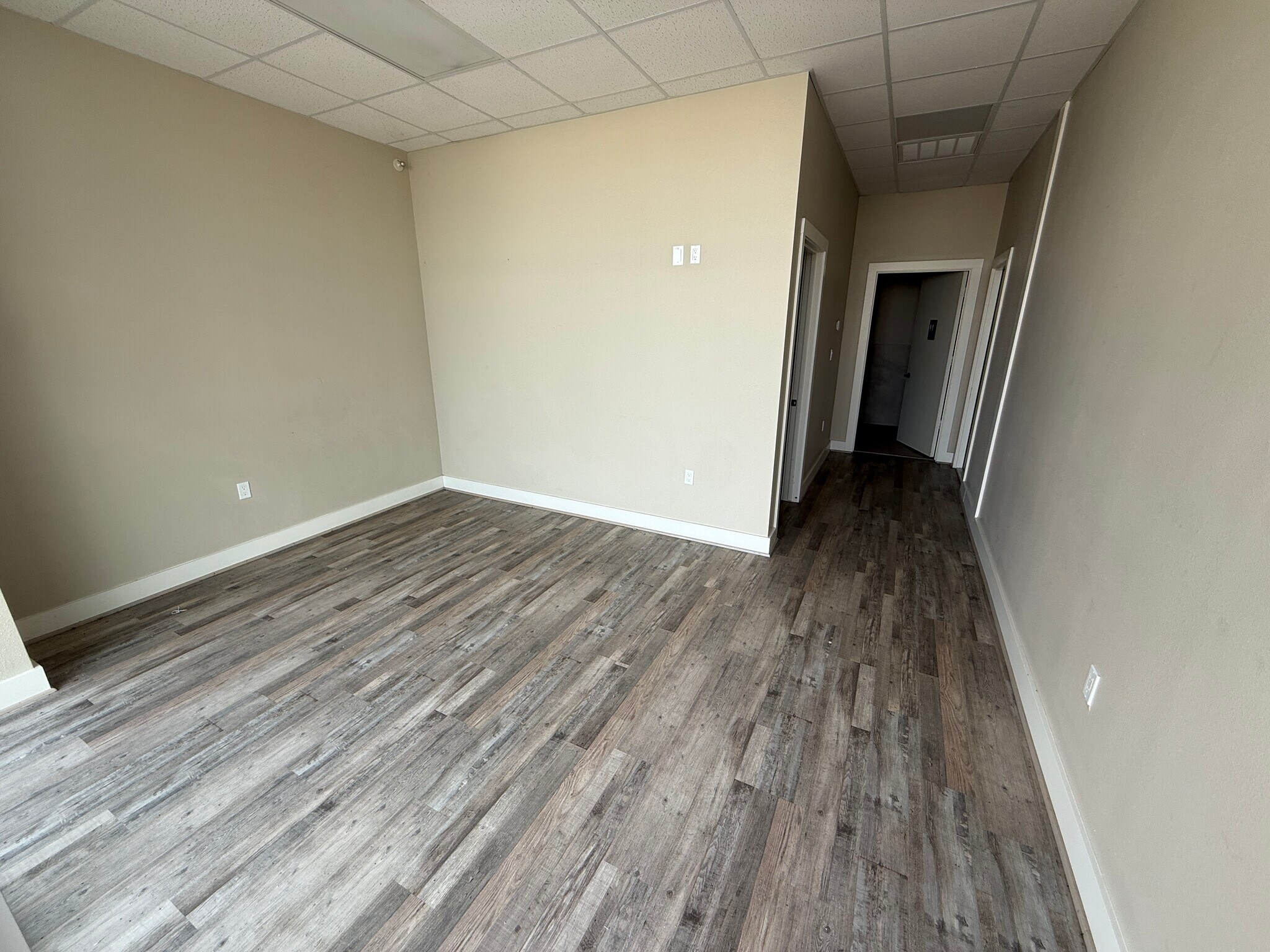 32411 Tamina Rd, Magnolia, TX à louer Photo intérieure– Image 1 sur 7