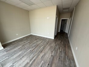 32411 Tamina Rd, Magnolia, TX à louer Photo intérieure– Image 1 sur 7