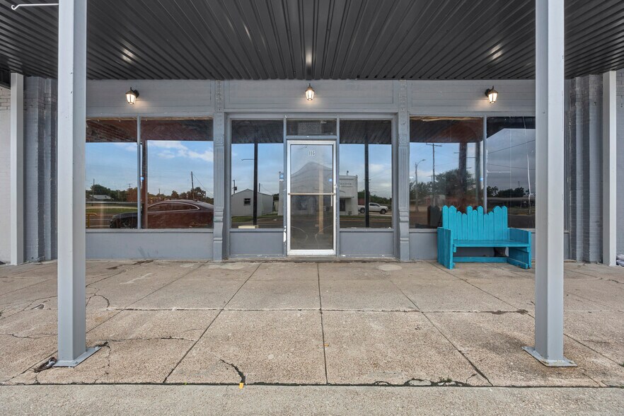 116 Gassaway Ave, Lott, TX à vendre - Photo de l’immeuble – Image 2 sur 20