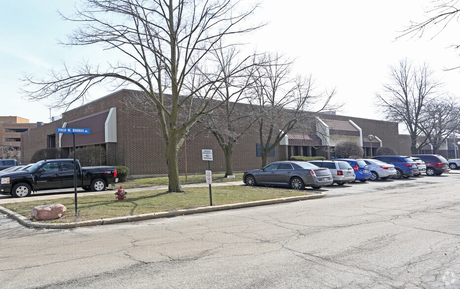 501-509 W Algonquin Rd, Arlington Heights, IL à vendre - Photo principale – Image 1 sur 5