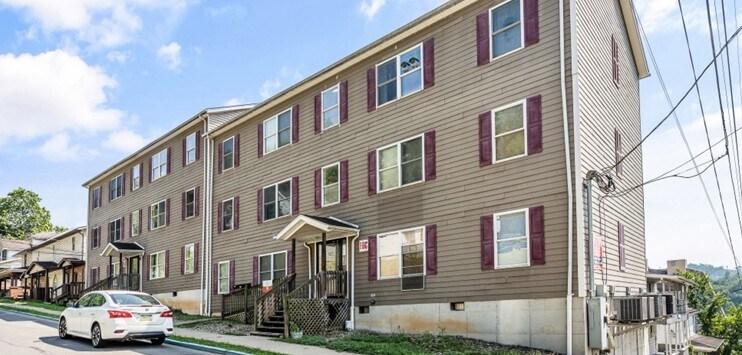 525 Grant Ave, Morgantown, WV à vendre - Photo principale – Image 1 sur 1
