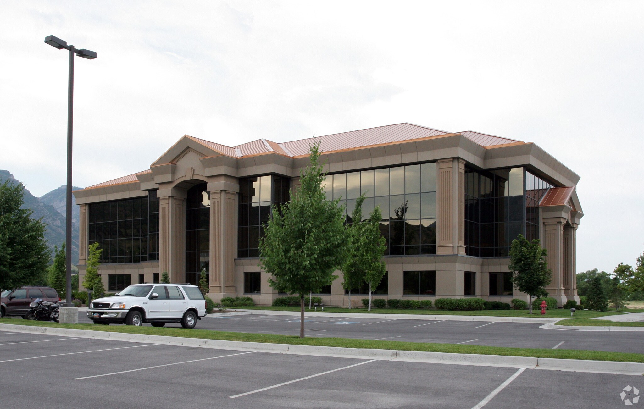 251 W River Park Dr, Provo, UT à louer Photo principale– Image 1 sur 20