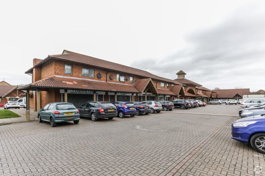 18 Fyfield Barrow, Milton Keynes à louer - Photo de l’immeuble – Image 2 sur 7