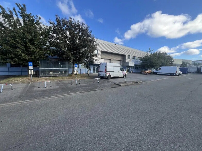 Industriel/Logistique dans La Courneuve à louer - Photo de l’immeuble – Image 3 sur 8