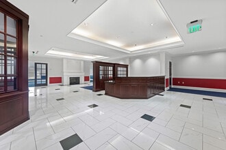 2400 Chamber Center Dr, Fort Mitchell, KY à louer Hall d’entrée– Image 1 sur 22