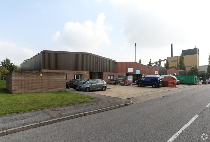 Mead Way, Harlow à louer - Photo principale – Image 1 sur 5