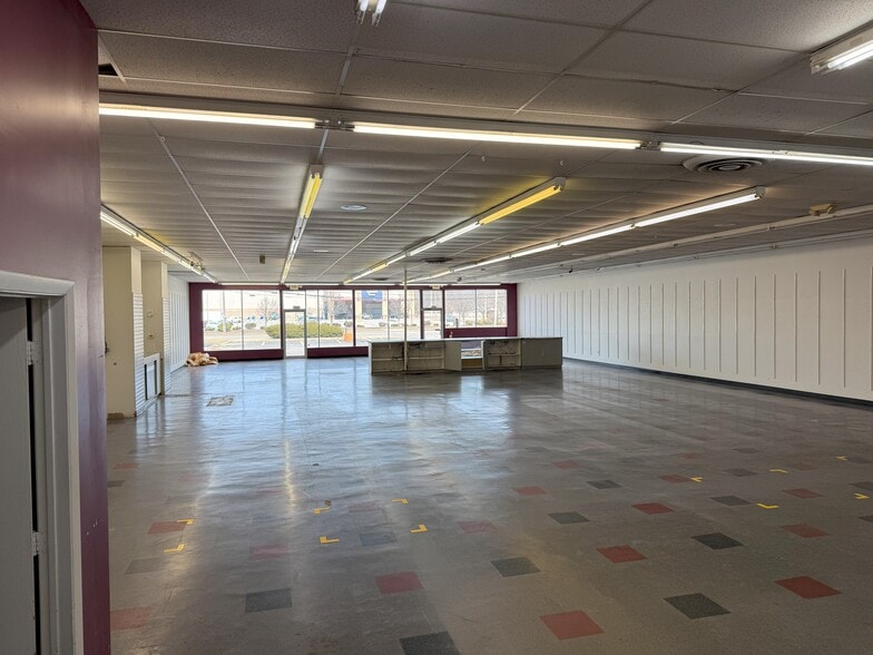 1131 W Alexis Rd, Toledo, OH à vendre - Photo intérieure – Image 3 sur 8