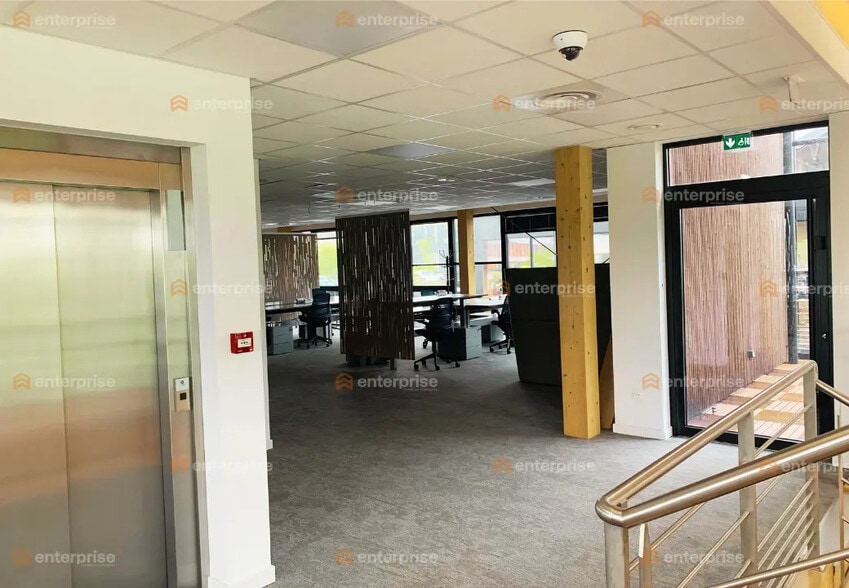 Bureau dans VILLENEUVE-D'ASCQ à louer - Photo de l’immeuble – Image 3 sur 9