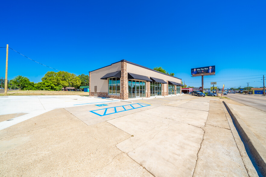 307 US Highway 271 N, Gilmer, TX à louer - Photo de l’immeuble – Image 3 sur 22