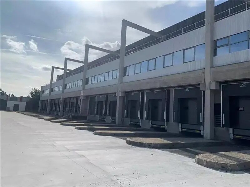 Industriel/Logistique dans Gretz-Armainvilliers à louer Photo de l’immeuble– Image 1 sur 5