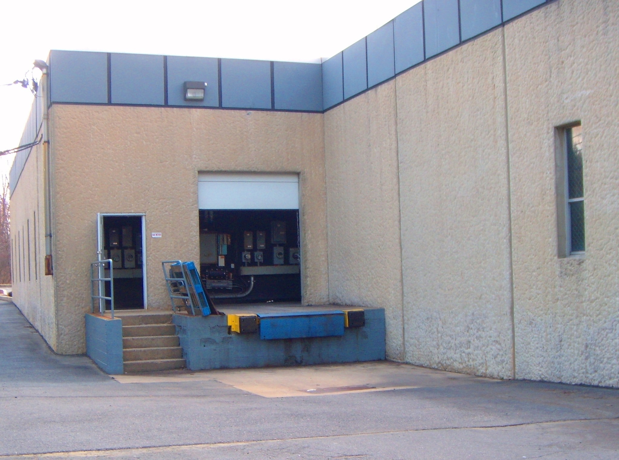 11 Harts Ln, East Brunswick, NJ à louer Photo de l’immeuble– Image 1 sur 3