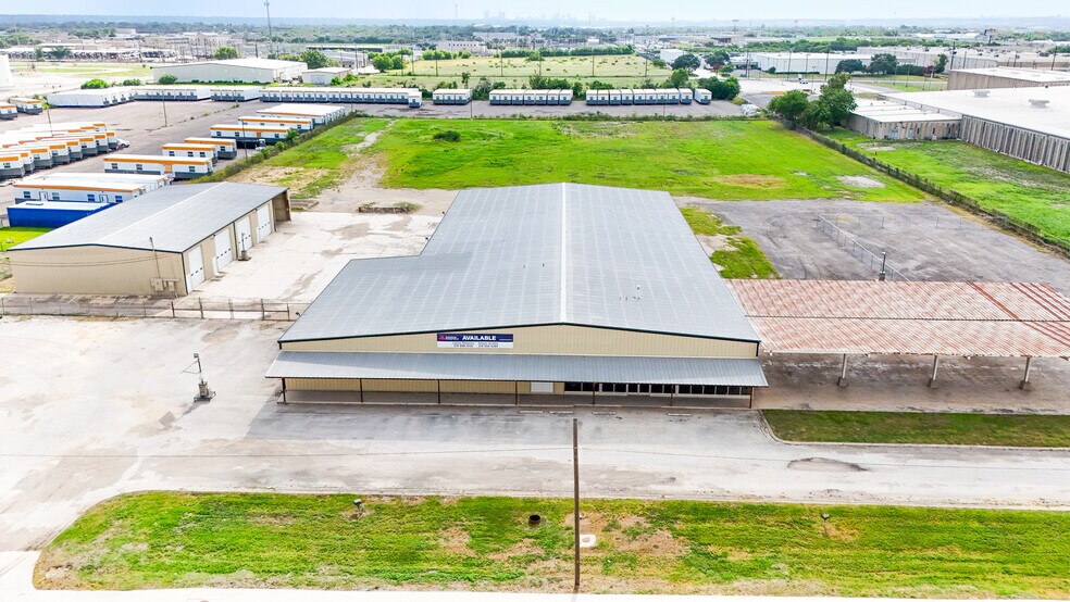 9415 NE Loop 410, San Antonio, TX à louer - Photo de l’immeuble – Image 2 sur 7
