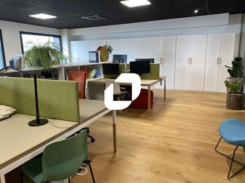 Bureau dans Bègles à louer - Photo de l’immeuble – Image 2 sur 6