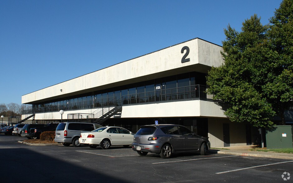7120 Peachtree Industrial Blvd, Peachtree Corners, GA à louer - Photo de l’immeuble – Image 3 sur 23