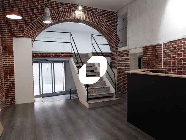 Plus de détails pour Local commercial à louer