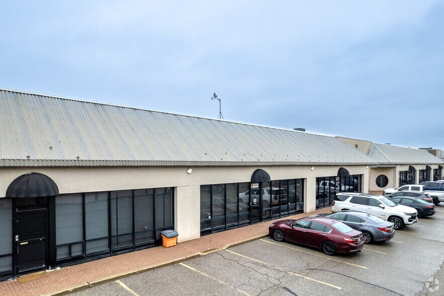 110 Snow Blvd, Vaughan, ON à louer - Photo principale – Image 1 sur 3