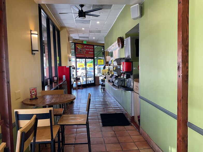 8250 W 3rd St, Los Angeles, CA à louer - Photo de l’immeuble – Image 2 sur 8