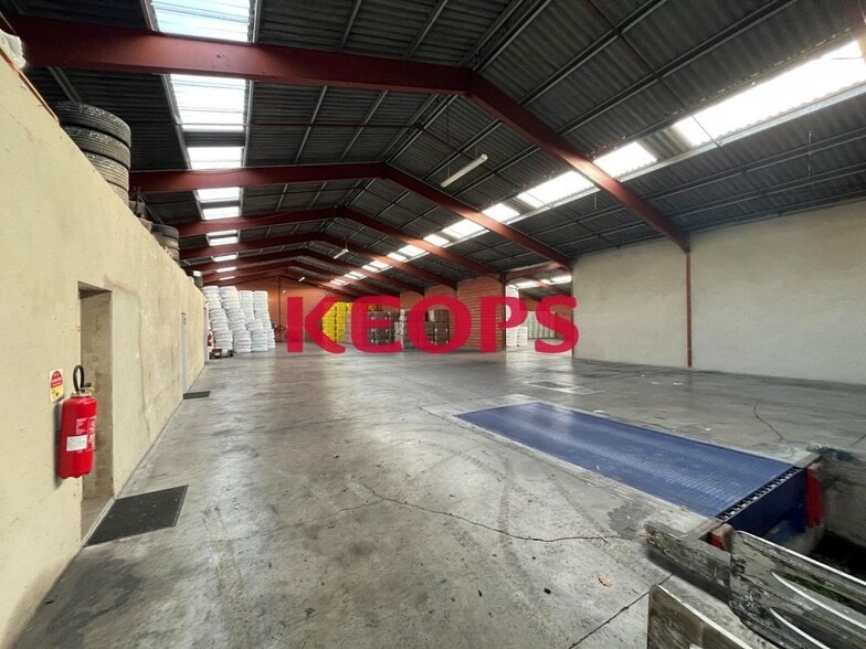 Industriel/Logistique dans LAROQUE-D'OLMES à vendre - Photo intérieure – Image 2 sur 7