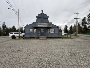 2390 Peace Portal Dr, Blaine, WA à louer Photo de l’immeuble– Image 1 sur 5