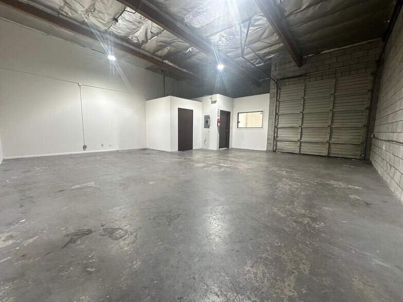 820-830 Thompson Ave, Glendale, CA à louer - Photo de l’immeuble – Image 3 sur 5