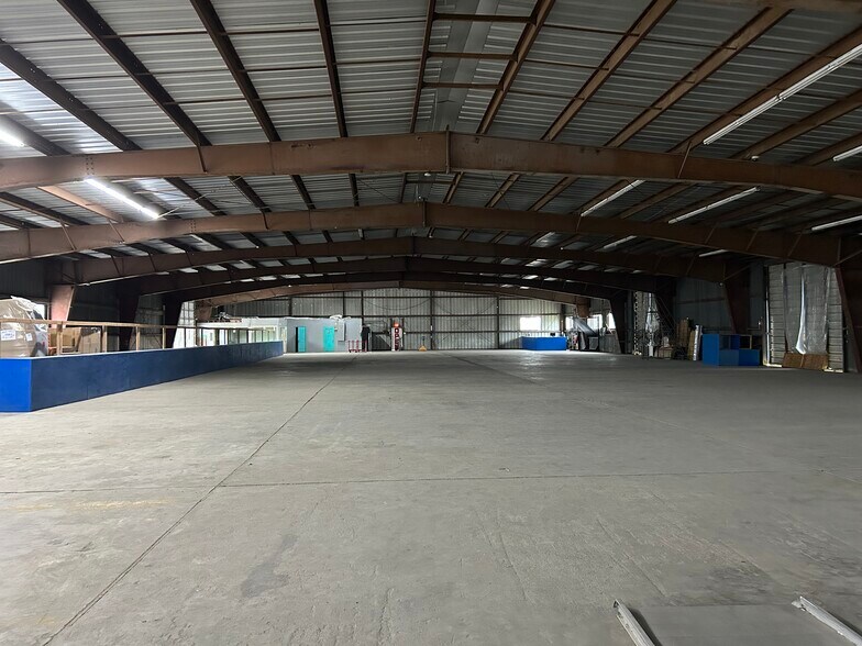 5568 Ayers St, Corpus Christi, TX à louer - Photo de l’immeuble – Image 3 sur 20