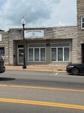 108 N Main St, Ashland City, TN à louer Photo de l’immeuble– Image 2 sur 10