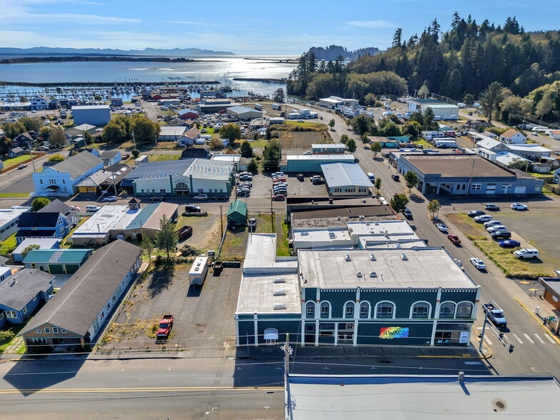 104 Spruce St E, Ilwaco, WA à vendre - Aérien – Image 3 sur 41