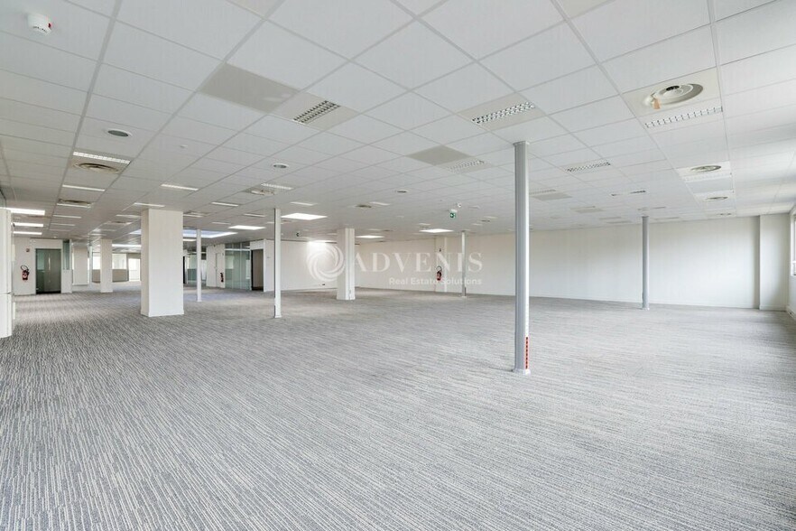 Bureau dans Cergy à louer - Photo de l’immeuble – Image 3 sur 9