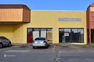 9700-9950 Fondren Rd, Houston, TX à louer Photo de l’immeuble– Image 2 sur 3