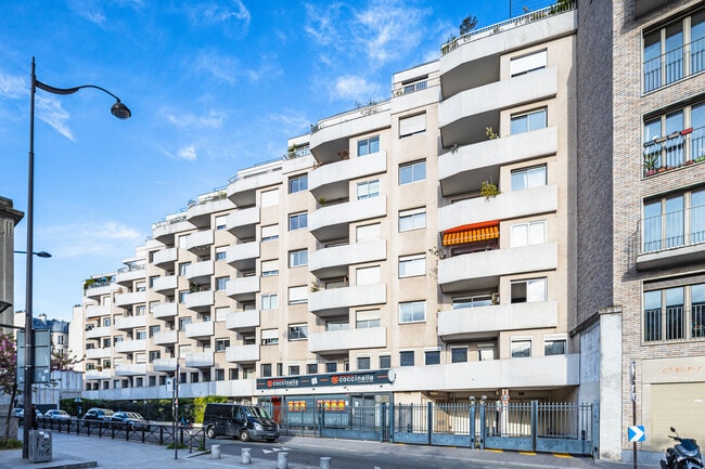 Plus de détails pour 27 Rue Pajol, Paris - Bureau à louer