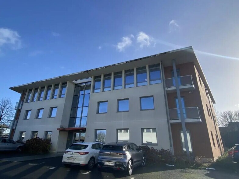 Bureau dans Pacé à vendre - Photo de l’immeuble – Image 2 sur 7