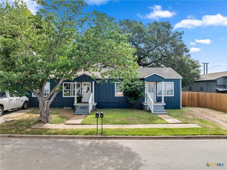 700 E Polk St, Burnet, TX à vendre - Photo de l’immeuble – Image 3 sur 11