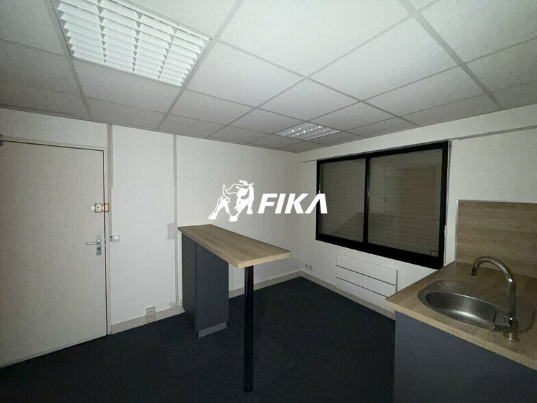 Bureau dans Bordeaux à louer - Photo intérieure – Image 3 sur 5